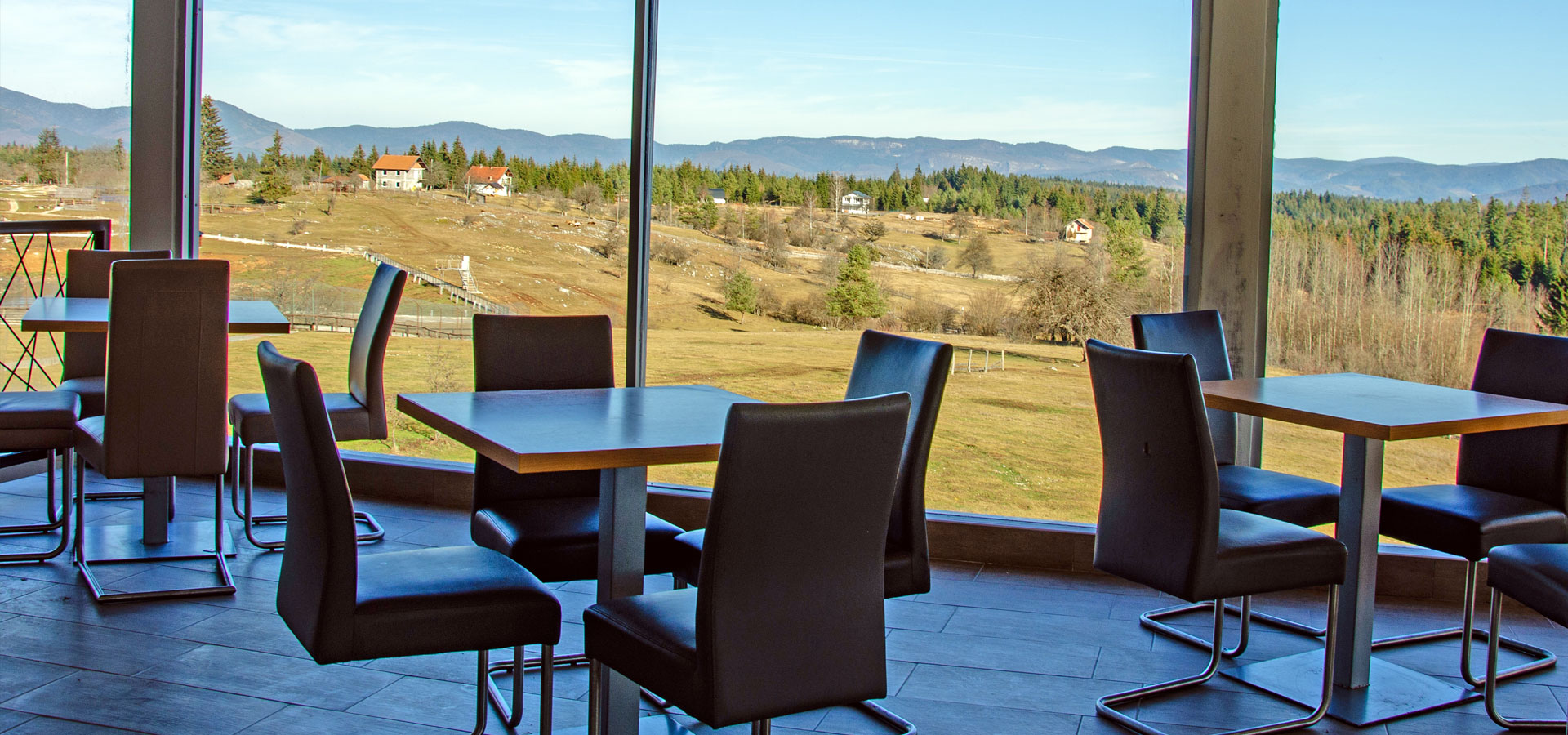 Hotel<strong><br />Horizont</strong> <br />